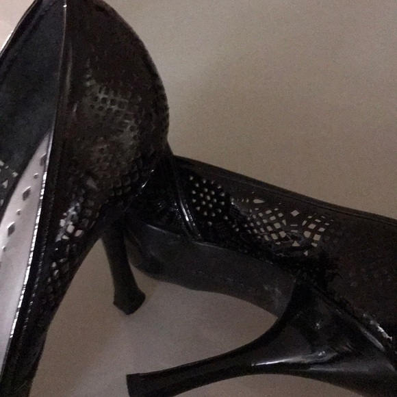 BCBG Black leather heels - Picture 6 of 7
